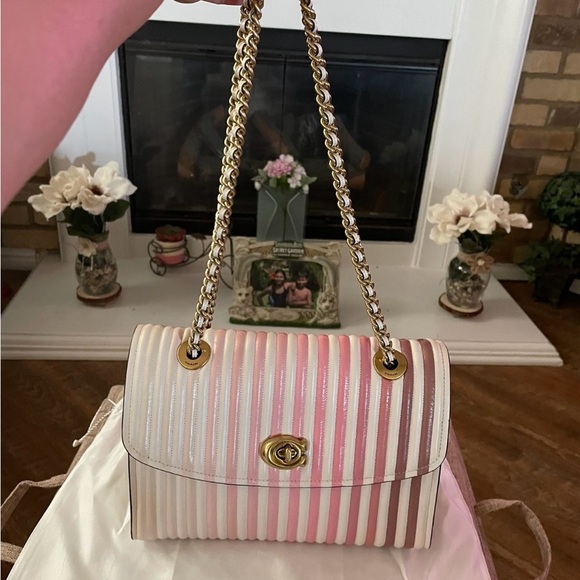 Coach Pink and Cream Shoulder Bag with Chain Strap - Picture 6 of 10